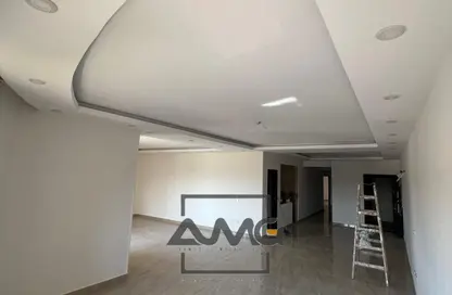 شقة - 3 غرف نوم - 3 حمامات للايجار في شارع محمد رحيم - الياسمين 3 - الياسمين - مدينة القاهرة الجديدة - القاهرة