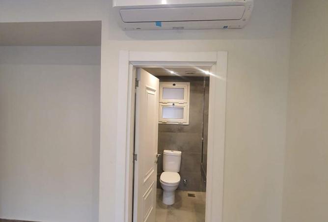 8637401 - Property Image 3