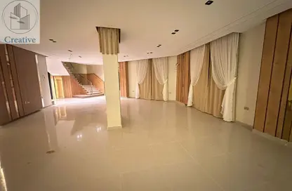 دوبلكس - 4 غرف نوم - 3 حمامات للبيع في المجاورة الاولي - المنطقة التاسعة - مدينة الشروق - القاهرة