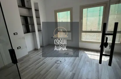 Office Space - 1 Bedroom - 1 Bathroom for rent in South Gate Mall - South Teseen St. - The 5th Settlement - New Cairo City - Cairo