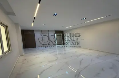 شقة - 3 غرف نوم - 2 حمامات للبيع في شارع الحي الثالث - الحي الثالث - مدينة 6 أكتوبر - الجيزة