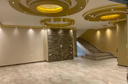 Villa - 4 Bedrooms - 3 Bathrooms for rent in Madinaty - Cairo