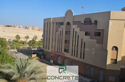 Apartment - 3 Bedrooms - 1 Bathroom for sale in Al Nasr St. - Hurghada - Red Sea