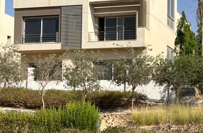Villa - 4 - 5 for sale in Palm Hills New Cairo - 5th Settlement Compounds - The 5th Settlement - New Cairo City - Cairo