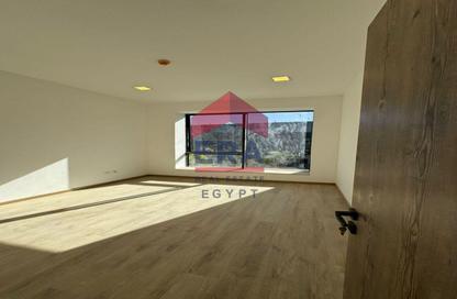 Office Space - Studio - 1 Bathroom for rent in One Golden Square Mall - The 5th Settlement - New Cairo City - Cairo