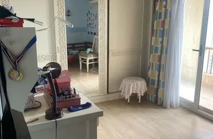 شقة - 3 غرف نوم - 3 حمامات للبيع في حدائق المهندسين - الحي الرابع - الشيخ زايد - الجيزة