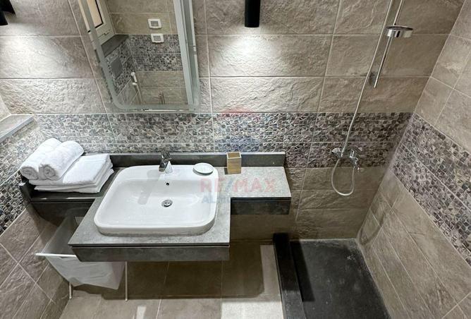 8702421 - Property Image 2