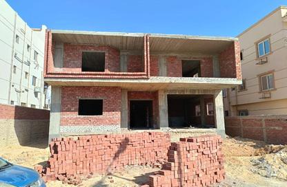 Apartment - 3 Bedrooms - 3 Bathrooms for sale in 2nd Neighborhood - 2nd District East - Shorouk City - Cairo