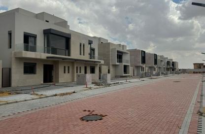 تاون هاوس - 4 غرف نوم - 3 حمامات للبيع في الكارما جيتس - مدينة زايد الجديدة - الشيخ زايد - الجيزة
