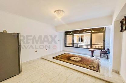 Apartment - 2 Bedrooms - 1 Bathroom for sale in Camp Chezar - Hay Wasat - Alexandria