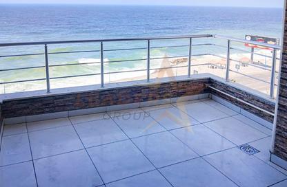 Apartment - 3 Bedrooms - 2 Bathrooms for sale in Al Geish Road - Camp Chezar - Hay Wasat - Alexandria