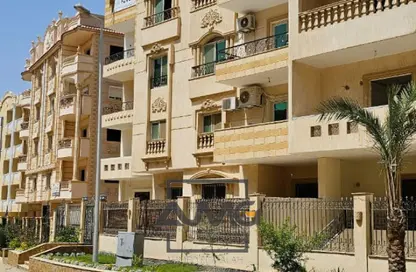 Apartment - 3 Bedrooms - 2 Bathrooms for sale in North Lotus - El Lotus - New Cairo City - Cairo