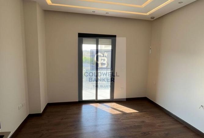 8517101 - Property Image 2