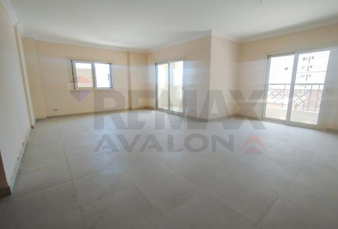 100644596 - Property Image 2