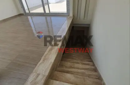 (بنتهاوس  (روف - 2 غرف نوم - 2 حمامات للايجار في ماونتن فيو تشيل اوت بارك - التوسعات الشمالية - مدينة 6 أكتوبر - الجيزة