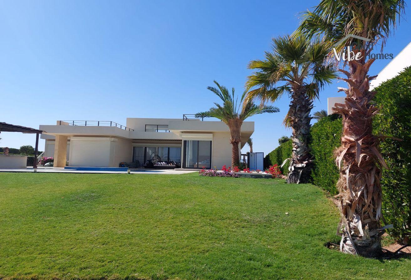 Sea View One Storey Villa In Fanadir Bay -For Rent thumbnail