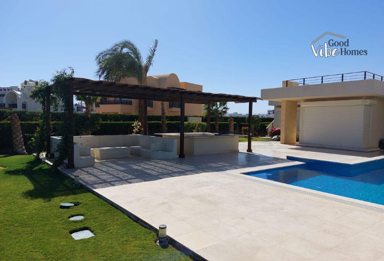 Sea View One Storey Villa In Fanadir Bay -For Rent thumbnail
