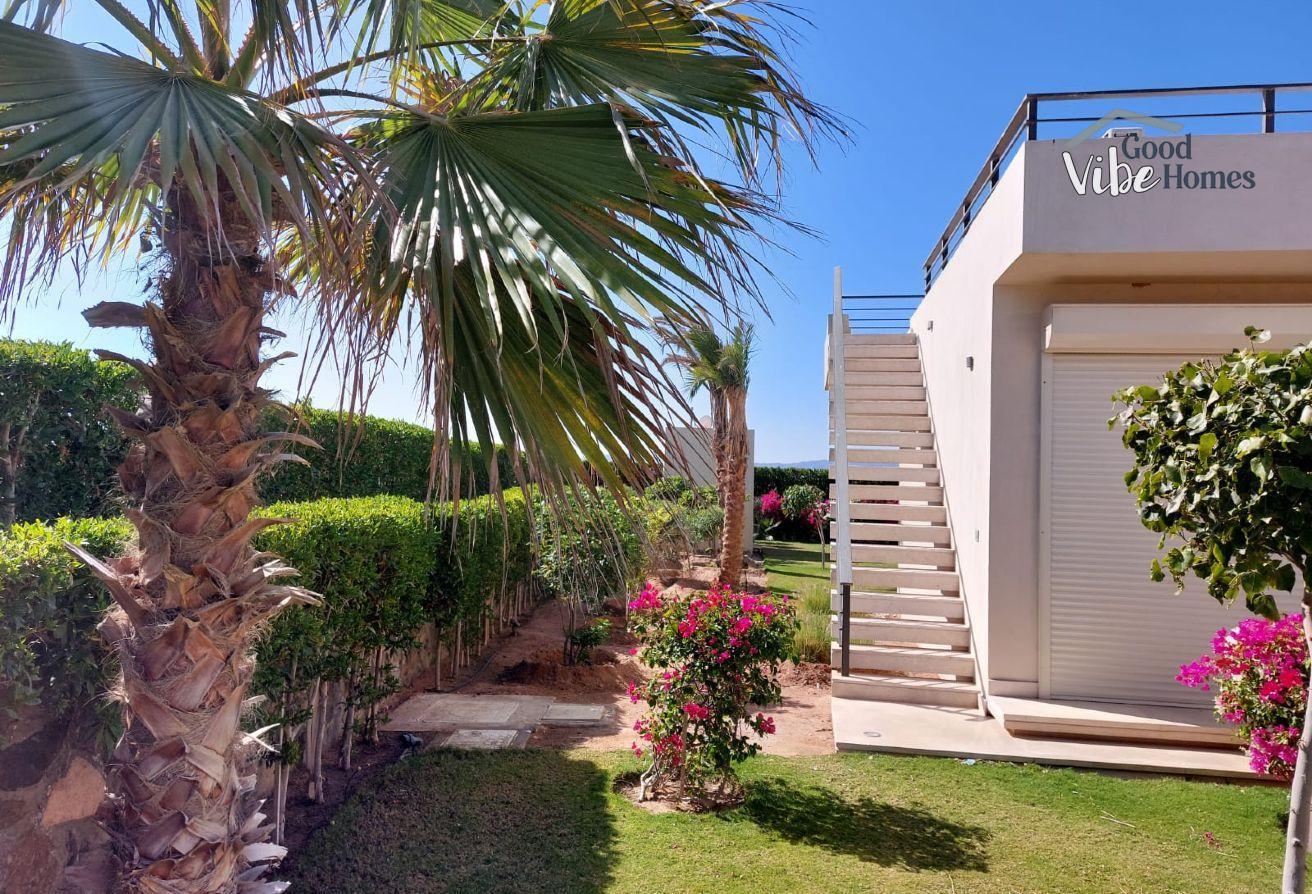 Sea View One Storey Villa In Fanadir Bay -For Rent thumbnail