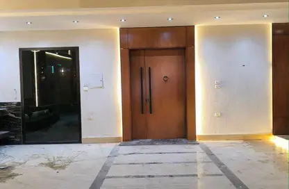 فيلا - 4 غرف نوم - 5 حمامات للبيع في البوابة الاولي - خوفو - حدائق الاهرام - الجيزة