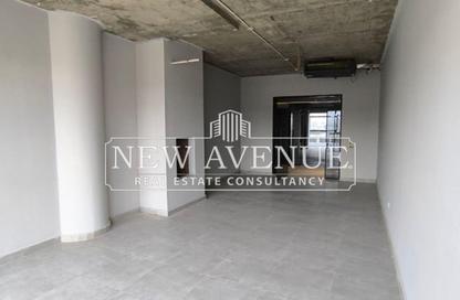 Office Space - 2 Bedrooms - 1 Bathroom for rent in Concord Plaza - South Investors Area - New Cairo City - Cairo