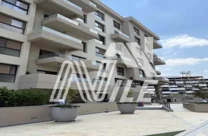 شقة - 4 غرف نوم - 4 حمامات للبيع في كمبوند البروج - كمبوندات الشروق - مدينة الشروق - القاهرة