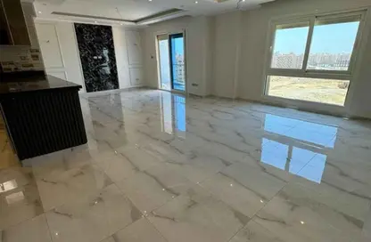 Apartment - 3 Bedrooms - 3 Bathrooms for sale in The Address East - 90 Street - The 5th Settlement - New Cairo City - Cairo