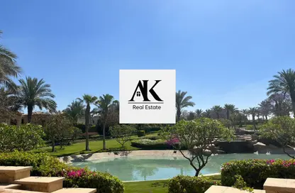 فيلا - 4 غرف نوم - 4 حمامات للبيع في سيزونز ريزيدنس - امتداد المستثمرين الشمالية - مدينة القاهرة الجديدة - القاهرة