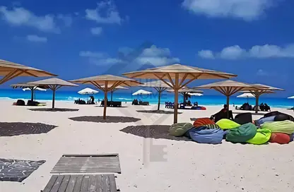 شاليه - 2 غرف نوم - 1 حمام للبيع في منتجعات الساحل الشمالي - الساحل الشمالي