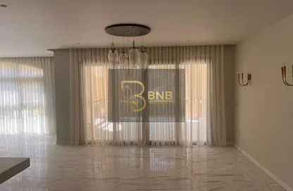 شقة - 3 غرف نوم - 3 حمامات للايجار في ارورا - اب تاون كايرو - المقطم - القاهرة