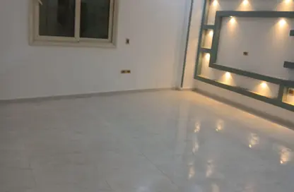 شقة - 3 غرف نوم - 3 حمامات للايجار في الحي السابع - الشيخ زايد - الجيزة