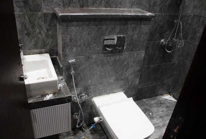 98549933 - Property Image 3