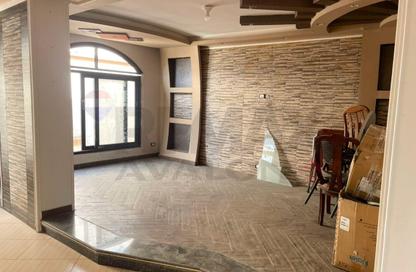 Apartment - 3 Bedrooms - 1 Bathroom for sale in Smouha - Hay Sharq - Alexandria