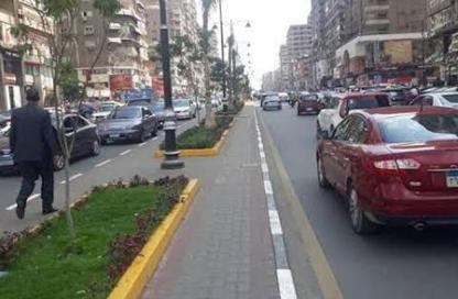 محل تجاري - استوديو - 1 حمام للايجار في شارع عباس العقاد - المنطقة الأولى - مدينة نصر - القاهرة