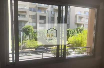 Apartment - 2 Bedrooms - 2 Bathrooms for sale in Palm Hills Village Gate - South Investors Area - New Cairo City - Cairo