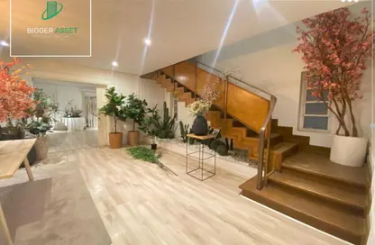 مساحات مكتبية - 7 غرف نوم - 4 حمامات للايجار في شارع 5 - المعادي - حي المعادي - القاهرة مساحات مكتبية - 7 غرف نوم - 4 حمامات للايجار في شارع 5 - المعادي - حي المعادي - القاهرة