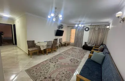 Apartment - 3 Bedrooms - 2 Bathrooms for sale in El Koronfel - The 5th Settlement - New Cairo City - Cairo