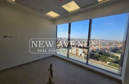 Clinic - 1 Bedroom - 1 Bathroom for sale in Three Sixty - 5th Settlement Compounds - The 5th Settlement - New Cairo City - Cairo Clinic - 1 Bedroom - 1 Bathroom for sale in Three Sixty - 5th Settlement Compounds - The 5th Settlement - New Cairo City - Cairo