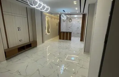 شقة - 2 غرف نوم - 2 حمامات للبيع في البوابة الرابعة - مينا - حدائق الاهرام - الجيزة