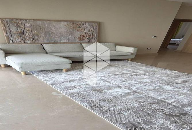 93817455 - Property Image 2