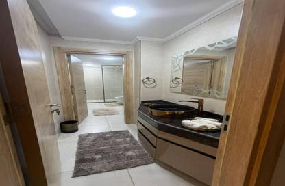 Apartment - 3 - 2 for sale in Kanat Al Sweis st. - Al Mansoura - Al Daqahlya