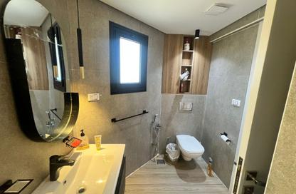 Apartment - 2 Bedrooms - 2 Bathrooms for sale in Dokki - Giza