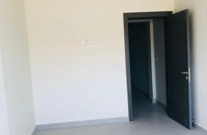 عيادة - غرفة نوم - 1 حمام للايجار في اليجانتري - الحي الاول - التجمع الخامس - مدينة القاهرة الجديدة - القاهرة