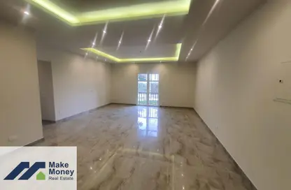 Apartment - 2 Bedrooms - 2 Bathrooms for rent in Hyde Park - New Cairo City - Cairo