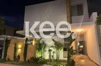 فيلا - 5 غرف نوم - 6 حمامات للبيع في سي شيل - سيدي عبد الرحمن - الساحل الشمالي