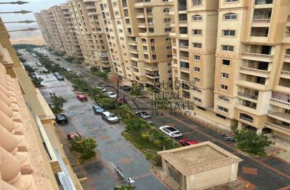شقة - 2 غرف نوم - 2 حمامات للبيع في جولدن بارك - طريق مصر إسماعيلية الصحراوي - القاهرة شقة - 2 غرف نوم - 2 حمامات للبيع في جولدن بارك - طريق مصر إسماعيلية الصحراوي - القاهرة