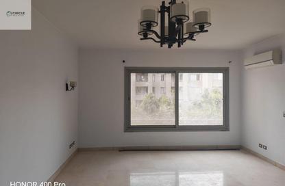 Apartment - 2 - 2 for sale in Palm Hills Village Gate - South Investors Area - New Cairo City - Cairo