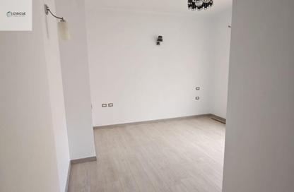 Apartment - 2 - 2 for sale in Palm Hills Village Gate - South Investors Area - New Cairo City - Cairo