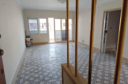 Apartment - 3 Bedrooms - 1 Bathroom for rent in Smouha - Hay Sharq - Alexandria