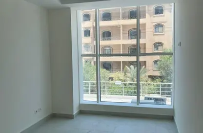 عيادة - غرفة نوم - 1 حمام للايجار في مجمع أوزون الطبي - النرجس - مدينة القاهرة الجديدة - القاهرة