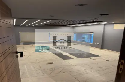 طابق كامل - استوديو - 7 حمامات للايجار في شارع عبد الحميد بدوي - شيراتون المطار - النزهة - القاهرة